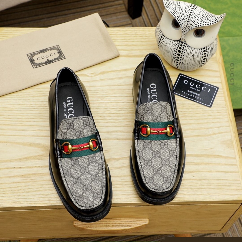 G*u*i leather shoes